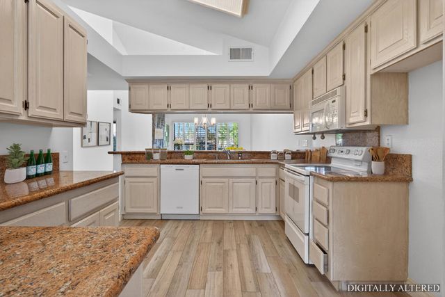 324 Sundance Circle, Palm Desert, CA 92211