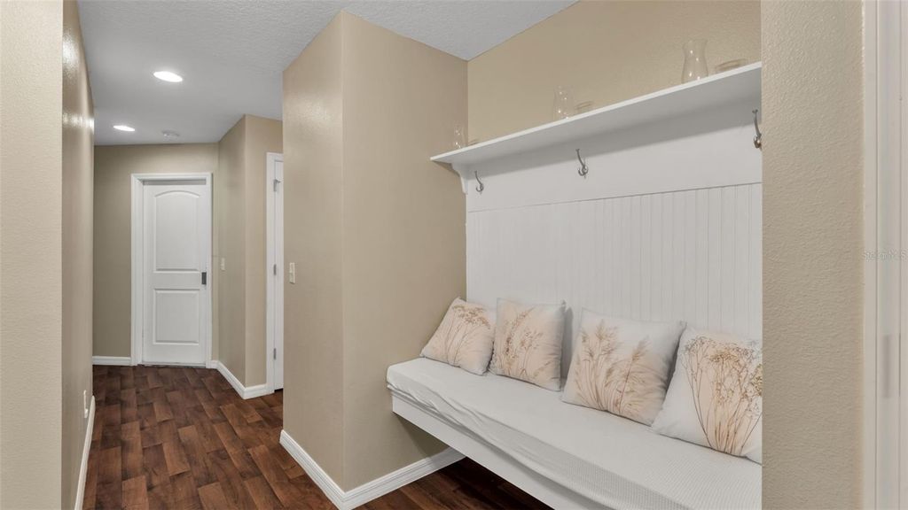 Image 6 of property listing at 5572 MAGGIORE BOULEVARD, Lakeland, FL 33805