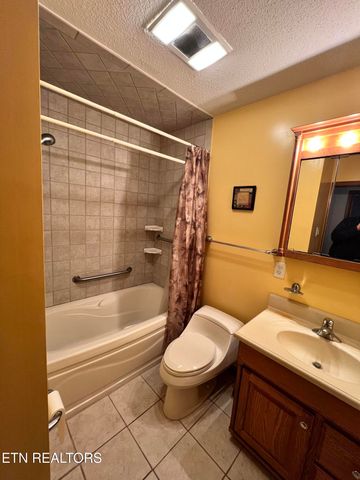 1037 Brantley Drive, Knoxville, TN 37923