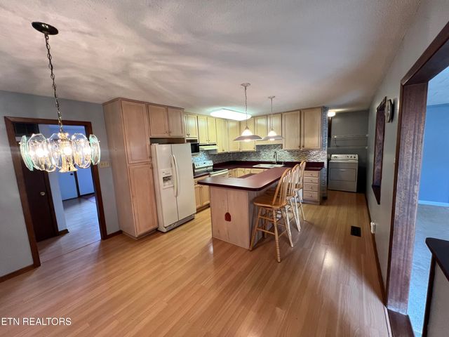 1037 Brantley Drive, Knoxville, TN 37923