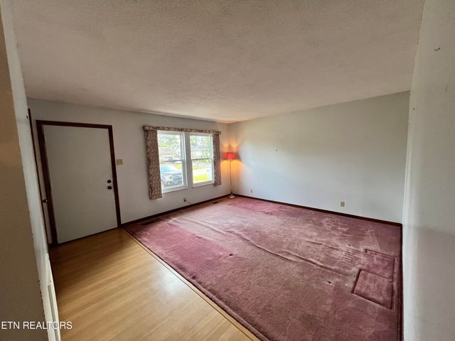 1037 Brantley Drive, Knoxville, TN 37923