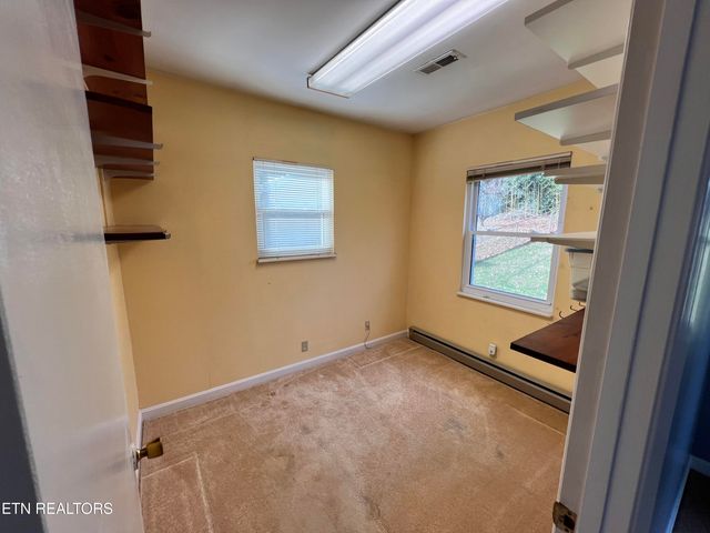 1037 Brantley Drive, Knoxville, TN 37923