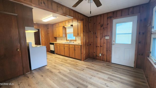 1133 Holgate Avenue, Maumee, OH 43537