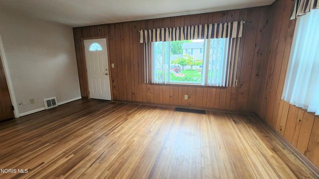 1133 Holgate Avenue, Maumee, OH 43537