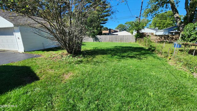 1133 Holgate Avenue, Maumee, OH 43537