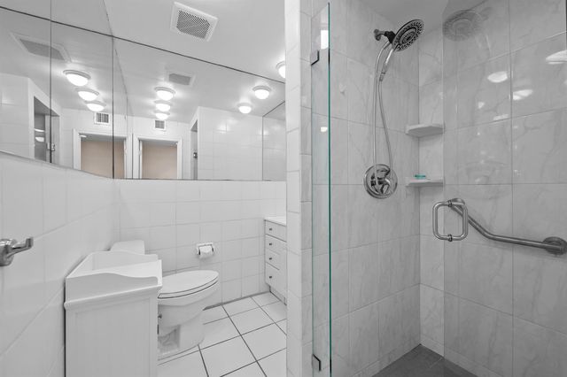 741 Bayshore Drive 16n, Fort Lauderdale, FL 33304