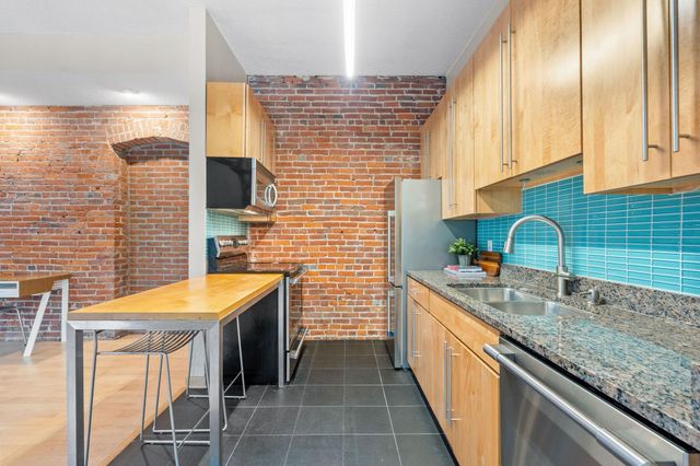 182 Mackubin Street 1, Saint Paul, MN 55102