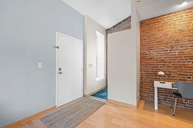 182 Mackubin Street 1, Saint Paul, MN 55102