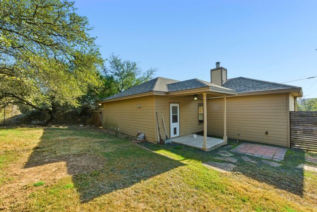 17522 Village DR, Dripping Springs, TX 78620