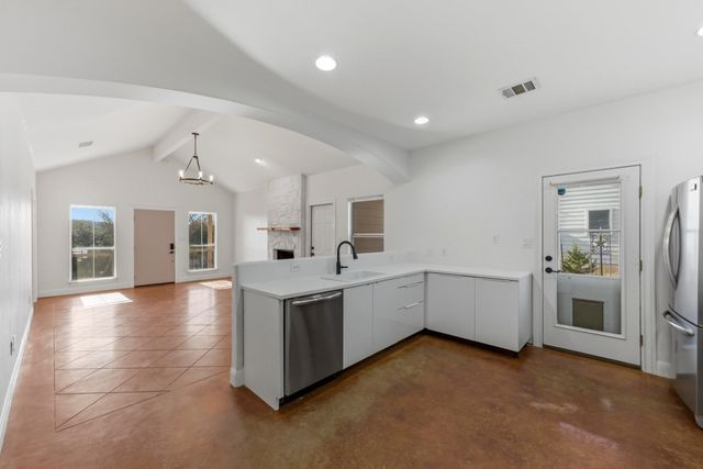 17522 Village DR, Dripping Springs, TX 78620