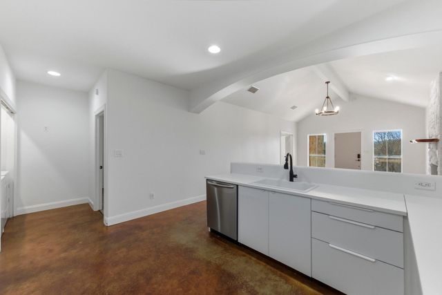 17522 Village DR, Dripping Springs, TX 78620