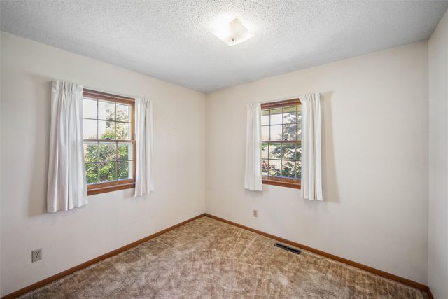 1007 W Iowa Avenue, Indianola, IA 50125