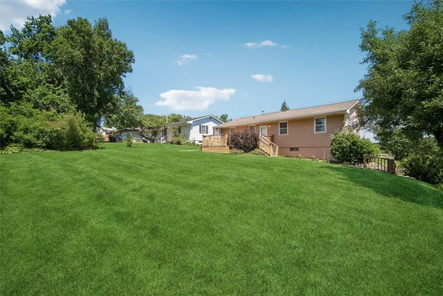 1007 W Iowa Avenue, Indianola, IA 50125