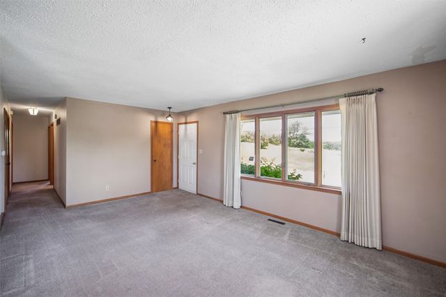 1007 W Iowa Avenue, Indianola, IA 50125