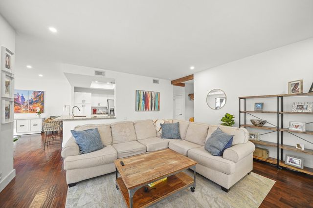 308 Litchfield Lane, Houston, TX 77024