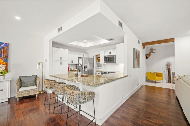 308 Litchfield Lane, Houston, TX 77024