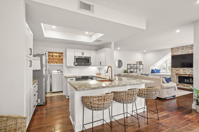 308 Litchfield Lane, Houston, TX 77024