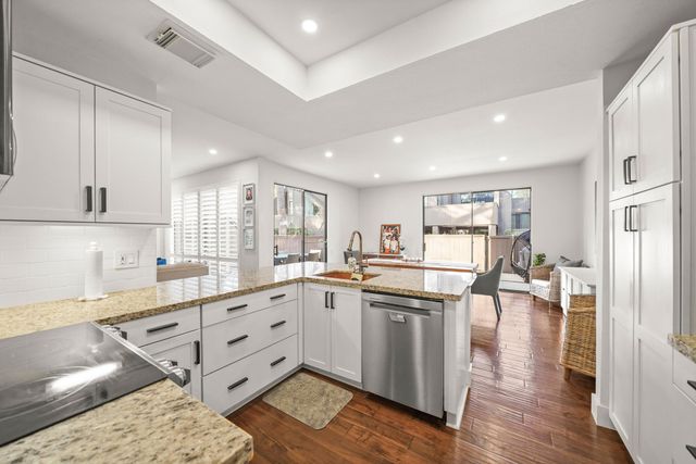 308 Litchfield Lane, Houston, TX 77024