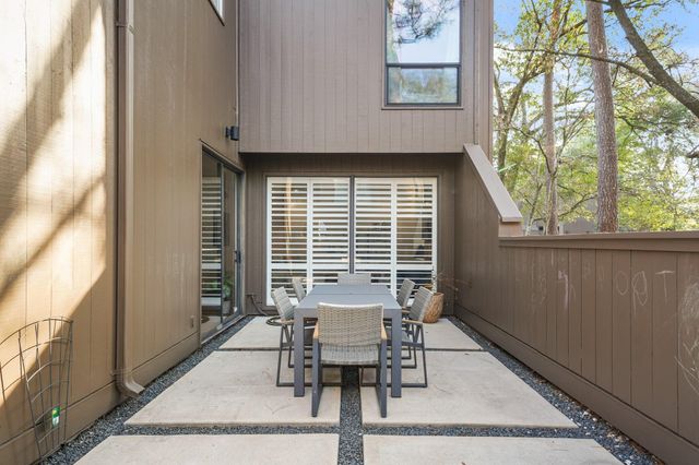 308 Litchfield Lane, Houston, TX 77024