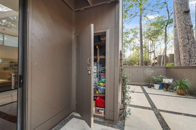 308 Litchfield Lane, Houston, TX 77024