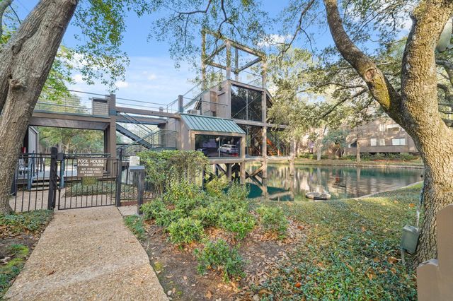 308 Litchfield Lane, Houston, TX 77024