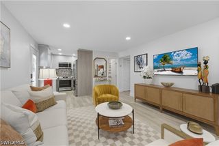 609 12th AVE S 609, Naples, FL 34102
