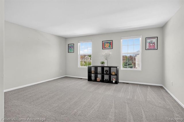 59371 Peters Barn Drive, South Lyon, MI 48178