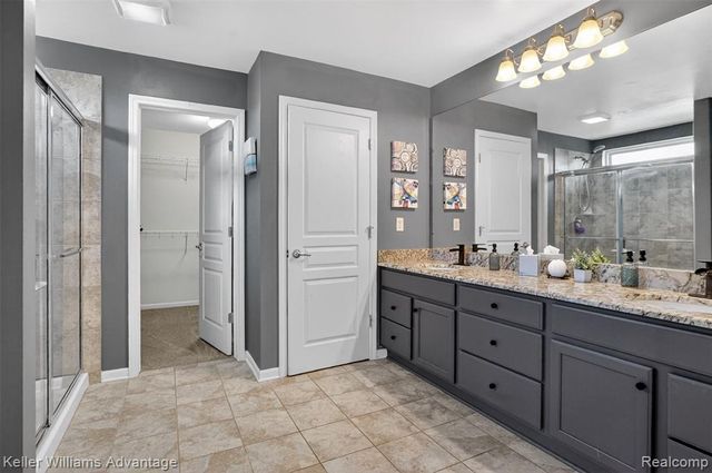 59371 Peters Barn Drive, South Lyon, MI 48178