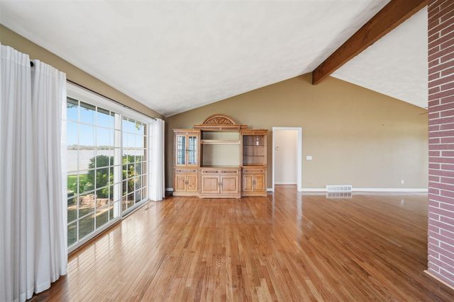 188 Hawthorne Drive, Brooklyn, MI 49230