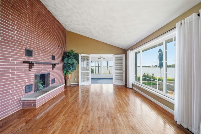 188 Hawthorne Drive, Brooklyn, MI 49230
