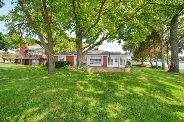 188 Hawthorne Drive, Brooklyn, MI 49230
