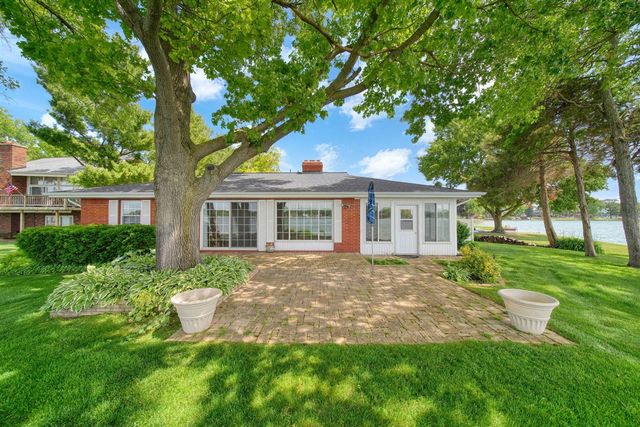 188 Hawthorne Drive, Brooklyn, MI 49230