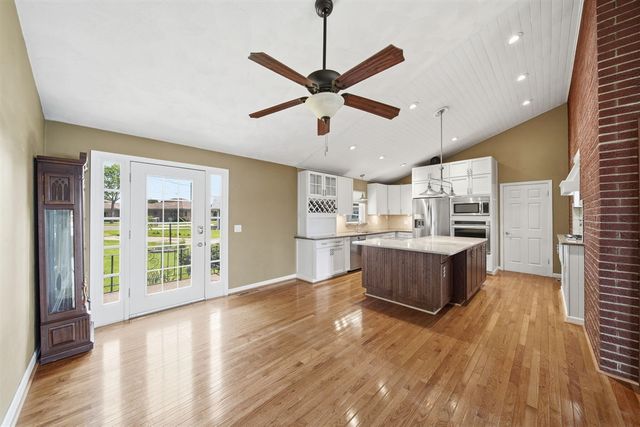 188 Hawthorne Drive, Brooklyn, MI 49230
