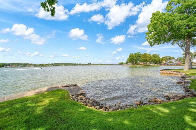 188 Hawthorne Drive, Brooklyn, MI 49230