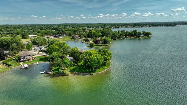 188 Hawthorne Drive, Brooklyn, MI 49230