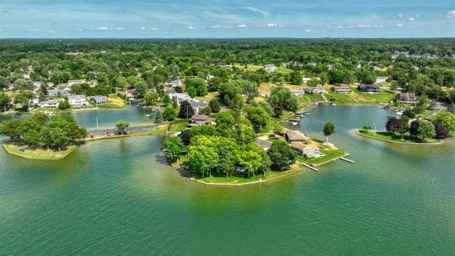 188 Hawthorne Drive, Brooklyn, MI 49230