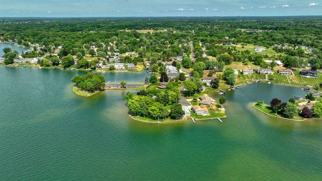 188 Hawthorne Drive, Brooklyn, MI 49230