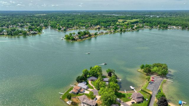 188 Hawthorne Drive, Brooklyn, MI 49230