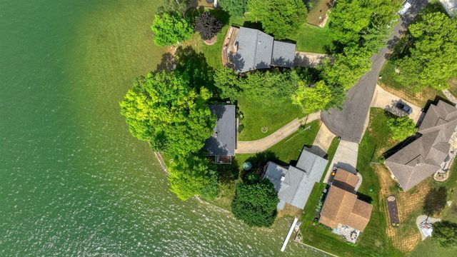 188 Hawthorne Drive, Brooklyn, MI 49230