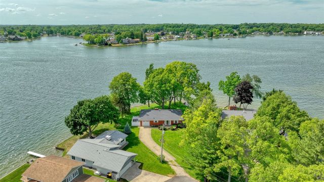 188 Hawthorne Drive, Brooklyn, MI 49230