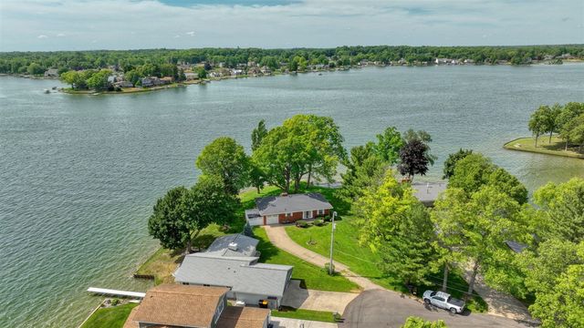 188 Hawthorne Drive, Brooklyn, MI 49230