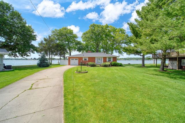 188 Hawthorne Drive, Brooklyn, MI 49230