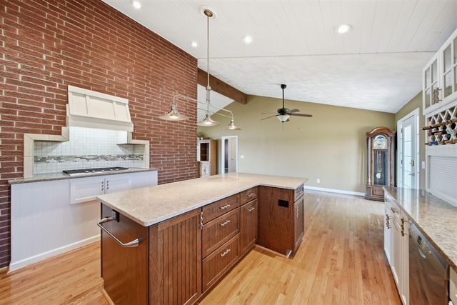 188 Hawthorne Drive, Brooklyn, MI 49230