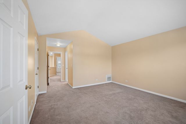 946 Cynthia Lane, Lake In The Hills, IL 60156