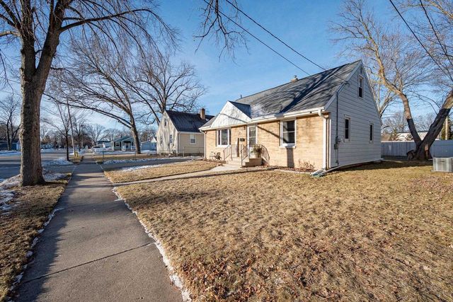 1512 13TH AVENUE, Green Bay, WI 54304