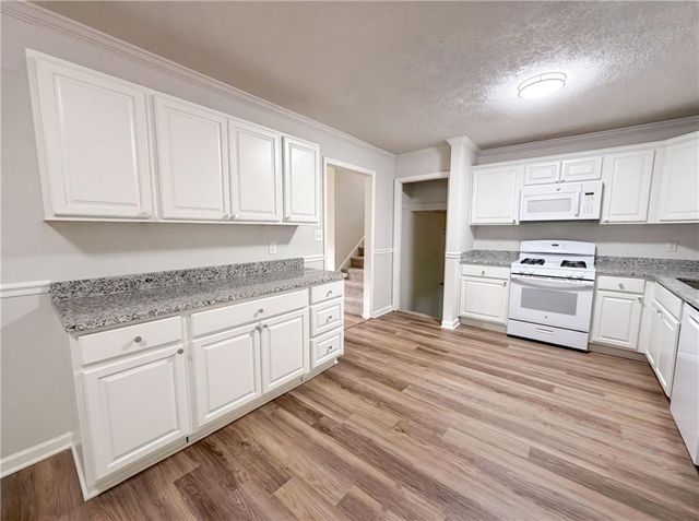 3691 Lavilla Drive, Powder Springs, GA 30127