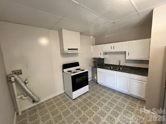 524 Baldwin Avenue, Marion, NC 28752