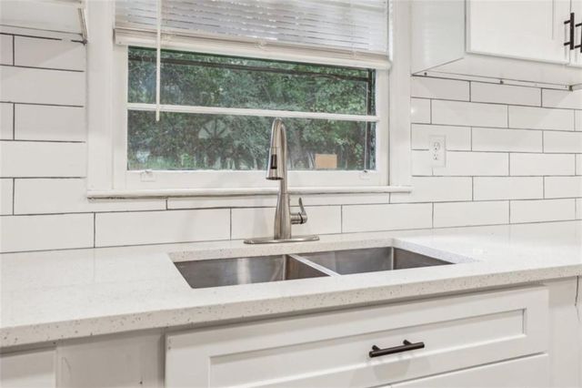 2549 Fontaine Circle, Decatur, GA 30032