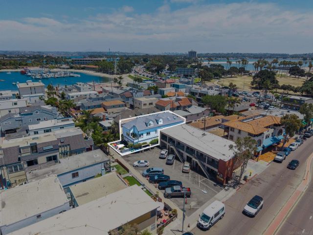 813-15 Isthmus Court, San Diego, CA 92109
