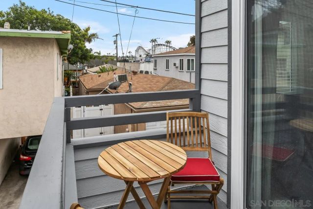 813-15 Isthmus Court, San Diego, CA 92109